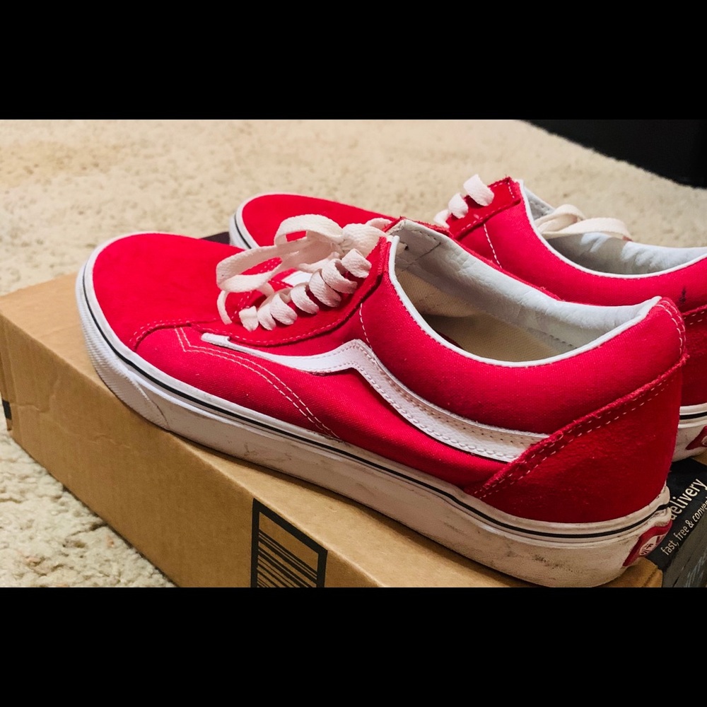Red vans - Picture 4 of 6